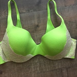 COPY - Victoria Secrets Lined Demi Bra 36C